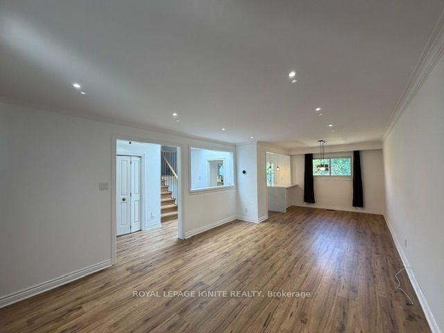 11 Fulwell Crescent • Toronto, ON photo 13