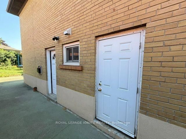 11 Fulwell Crescent • Toronto, ON photo 23