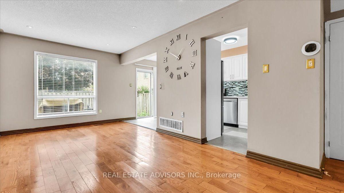 9 Brocklebank Court • Brampton, ON photo 10