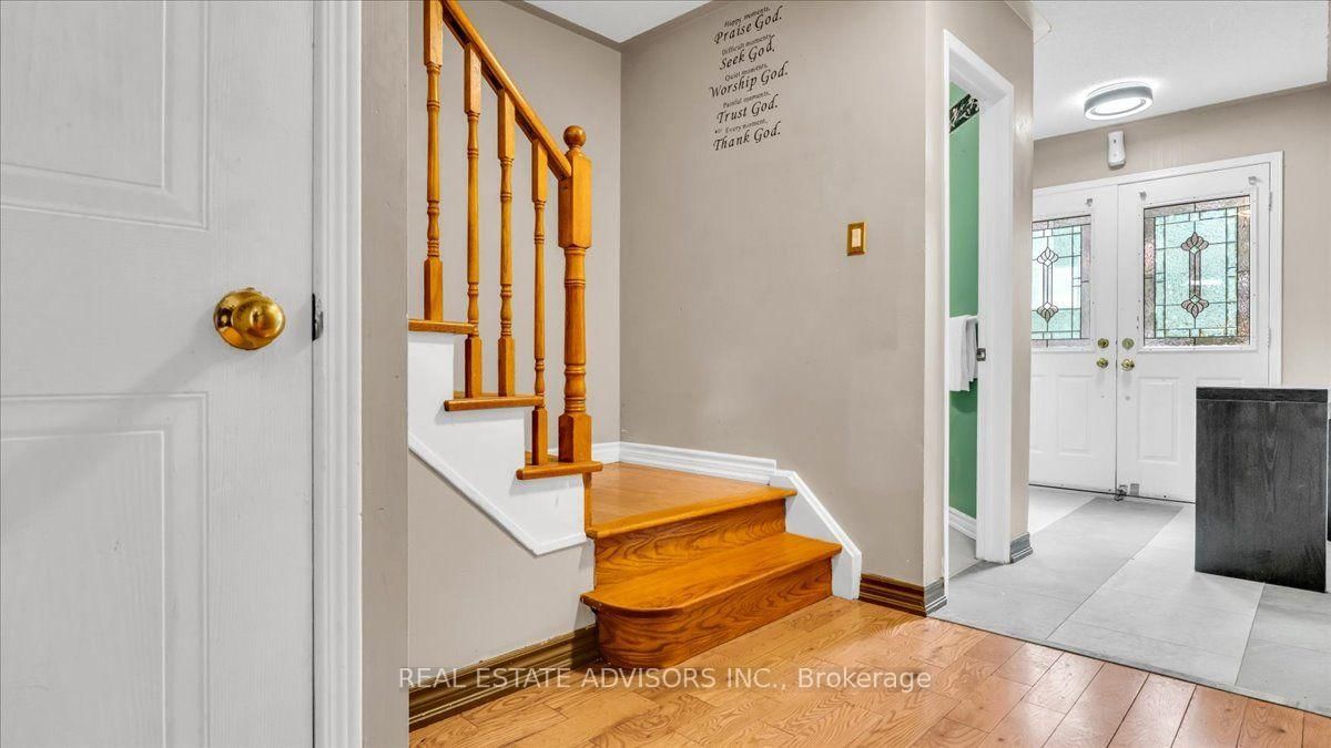 9 Brocklebank Court • Brampton, ON photo 11