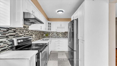 9 Brocklebank Court • Brampton, ON photo 8