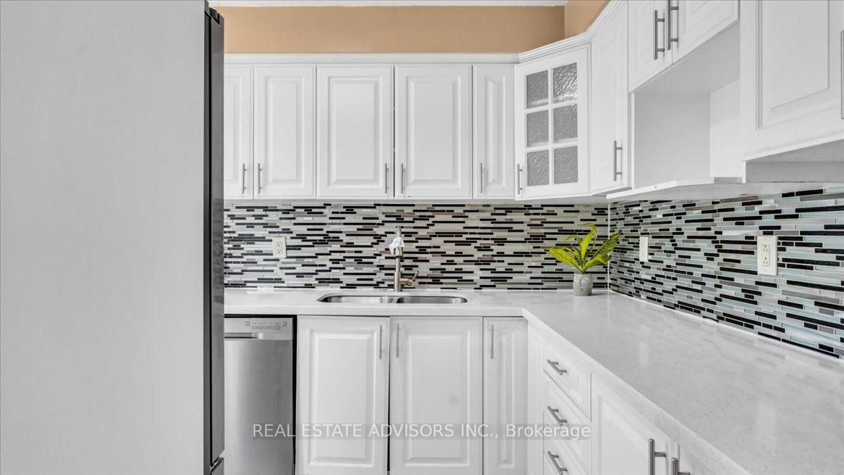 9 Brocklebank Court • Brampton, ON photo 9