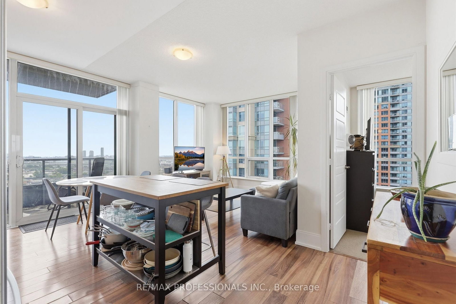 15 Viking Lane • #1602 • Toronto, ON photo 12
