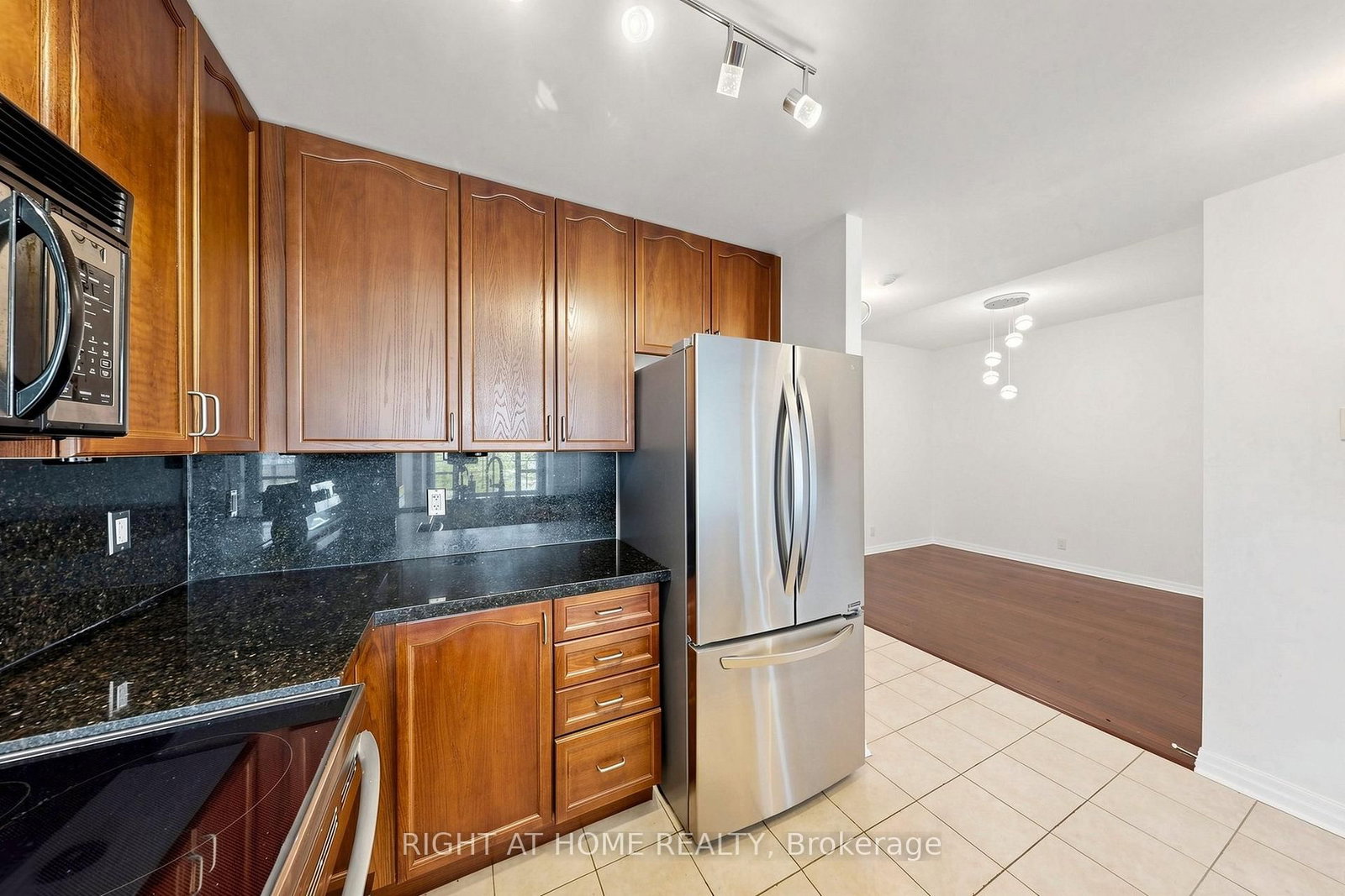 70 PORT Street E • #408 • Mississauga, ON photo 16