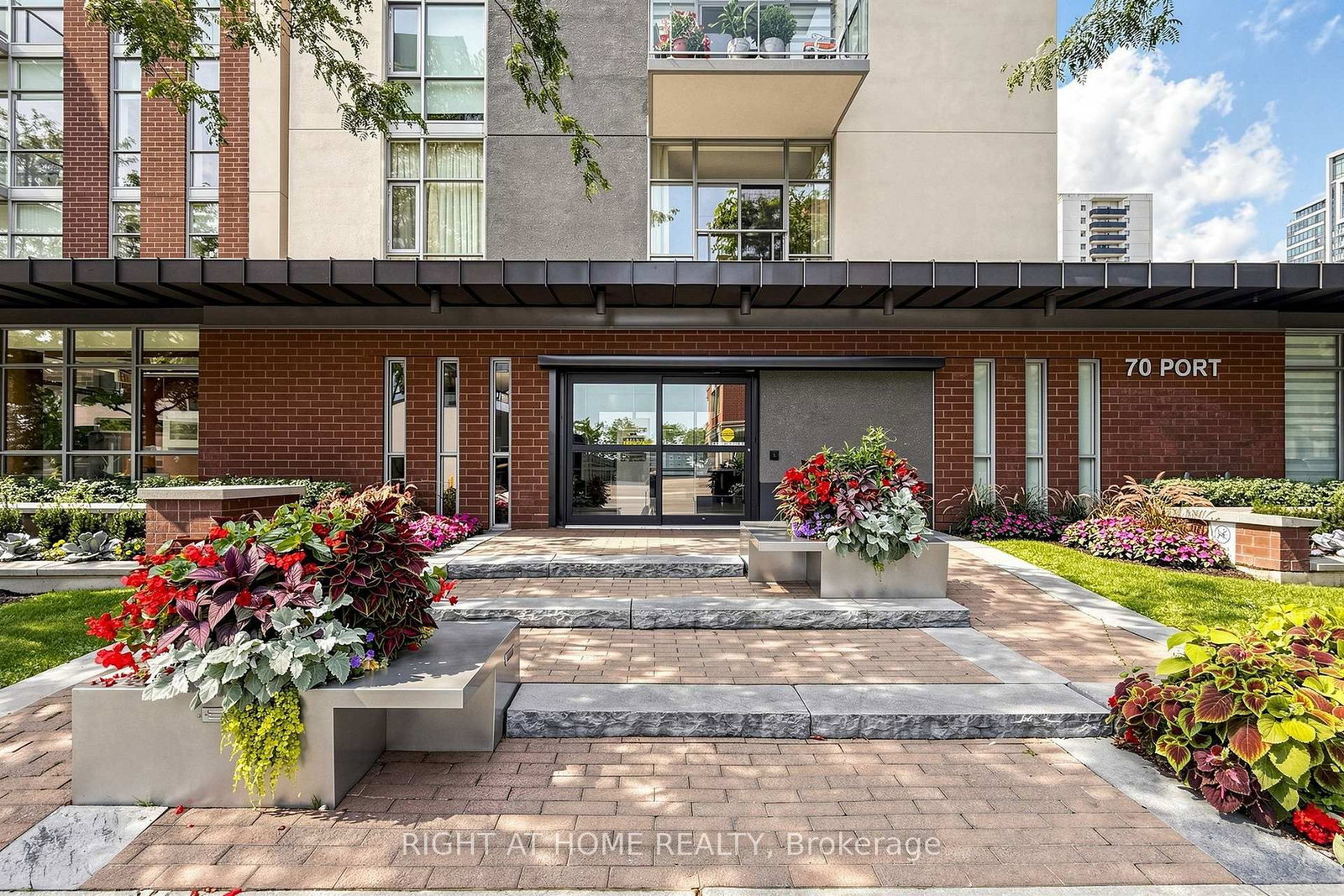 70 PORT Street E • #408 • Mississauga, ON photo 3