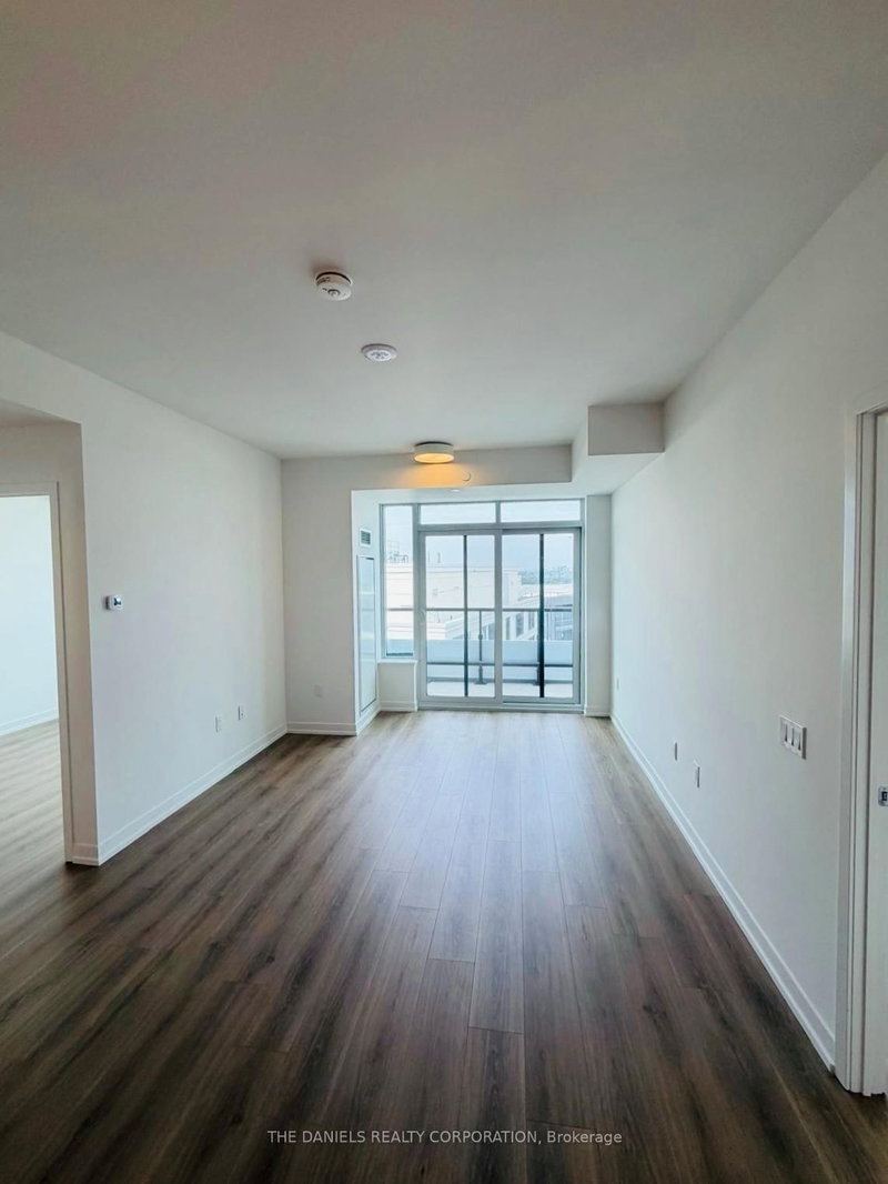 1409 - 2485 Eglinton Avenue W
