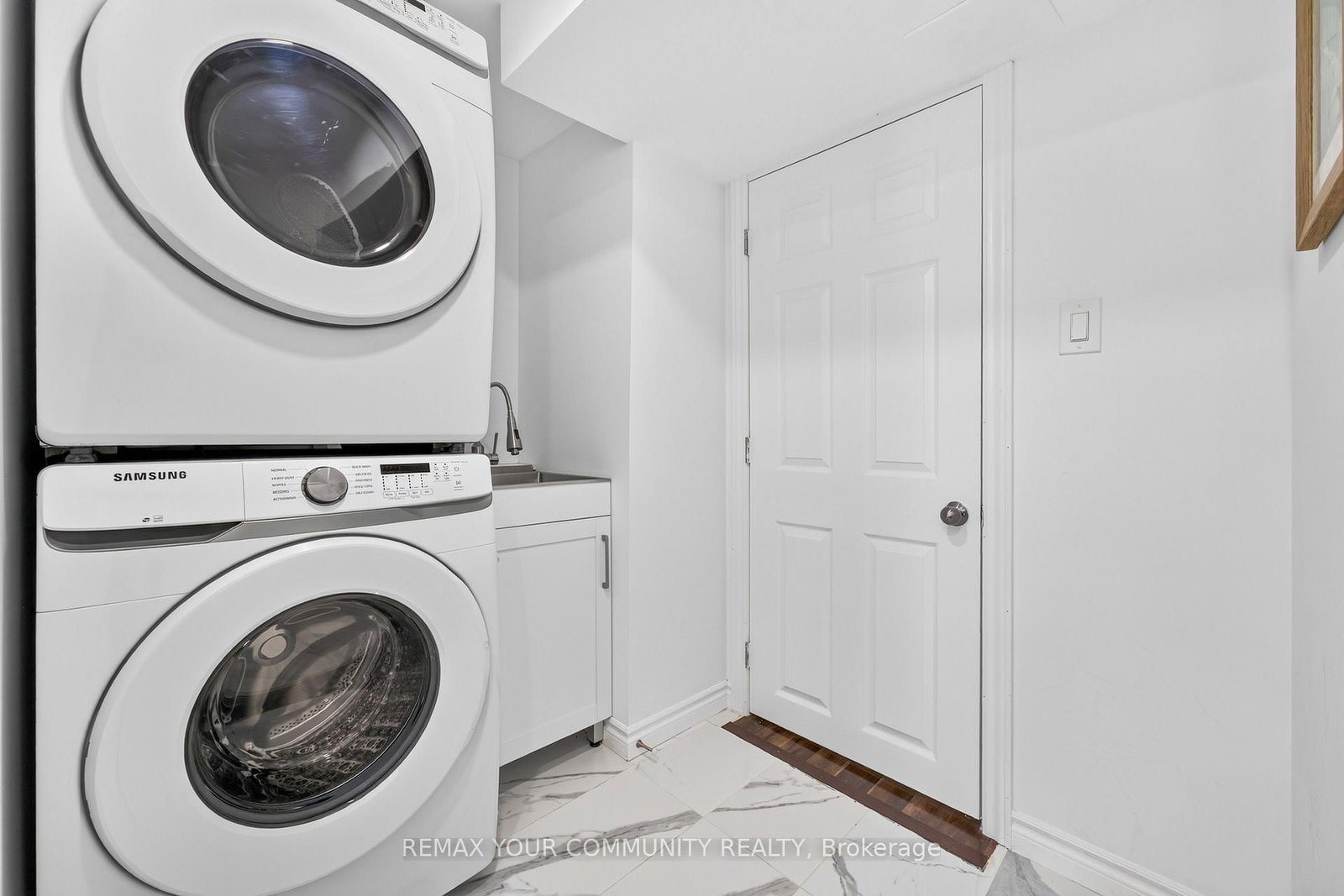 5578 Waterwind Crescent • Mississauga, ON photo 48