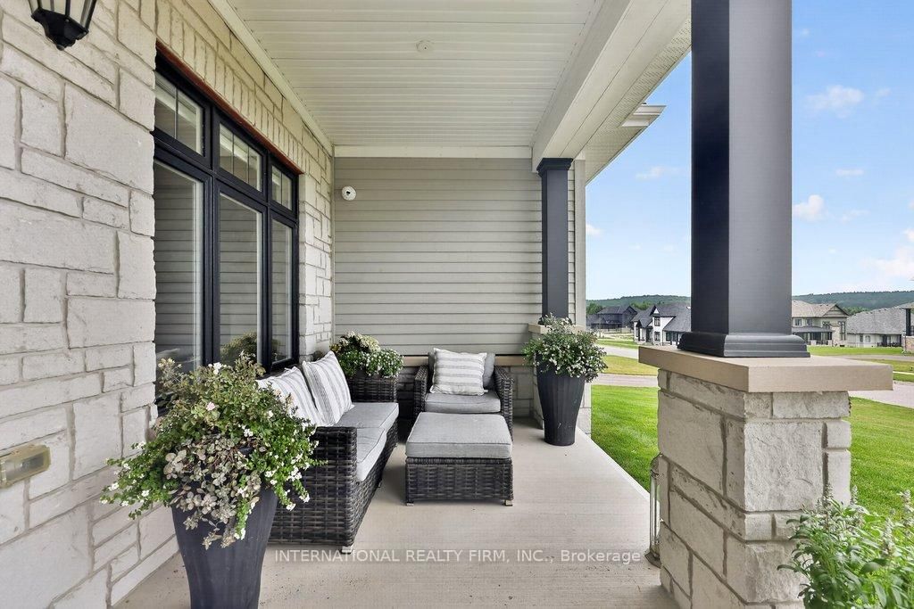 82 William Crisp Drive • Caledon, ON photo 8
