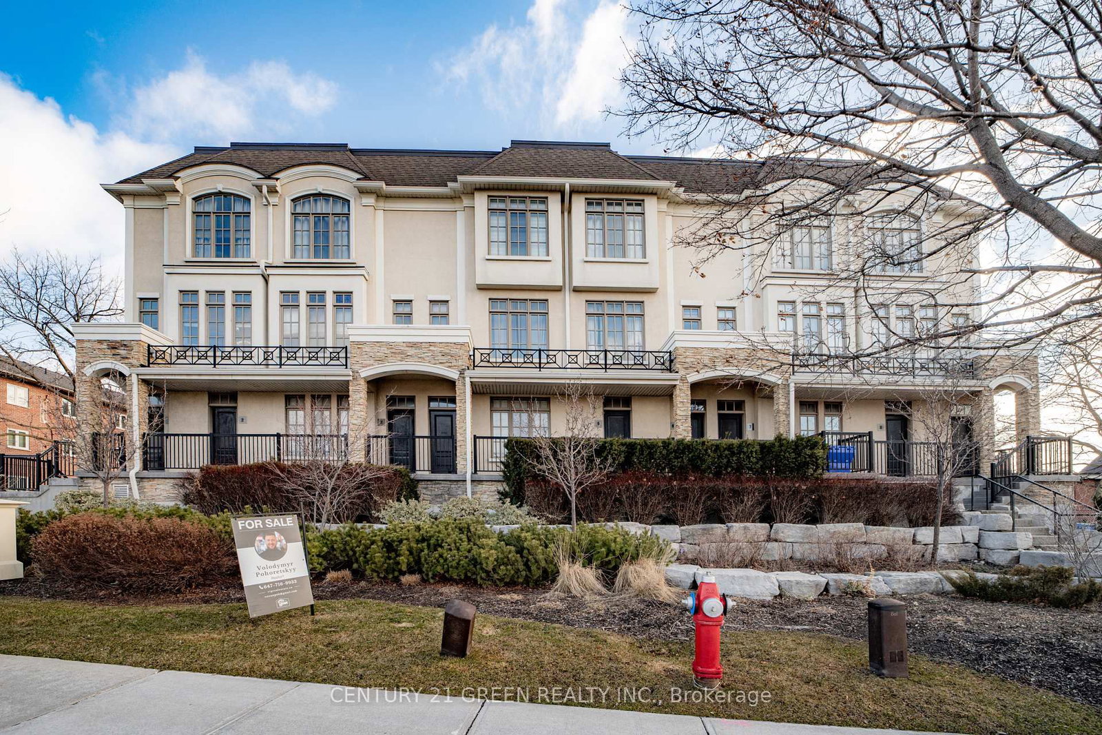 3071 Cawthra Mississauga,ON L5A 2X4 — Photo 3