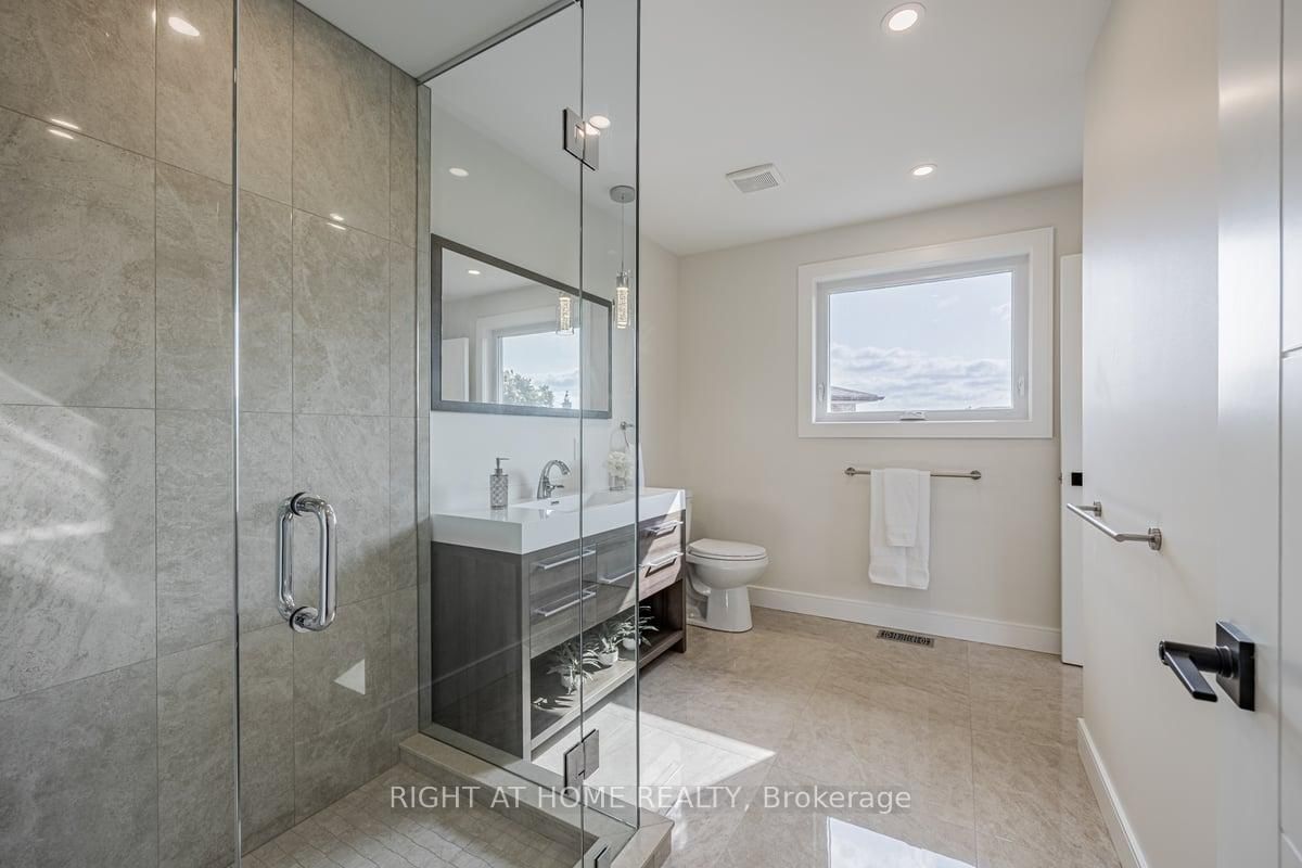 690 Hillman Cres, Mississauga, view 10