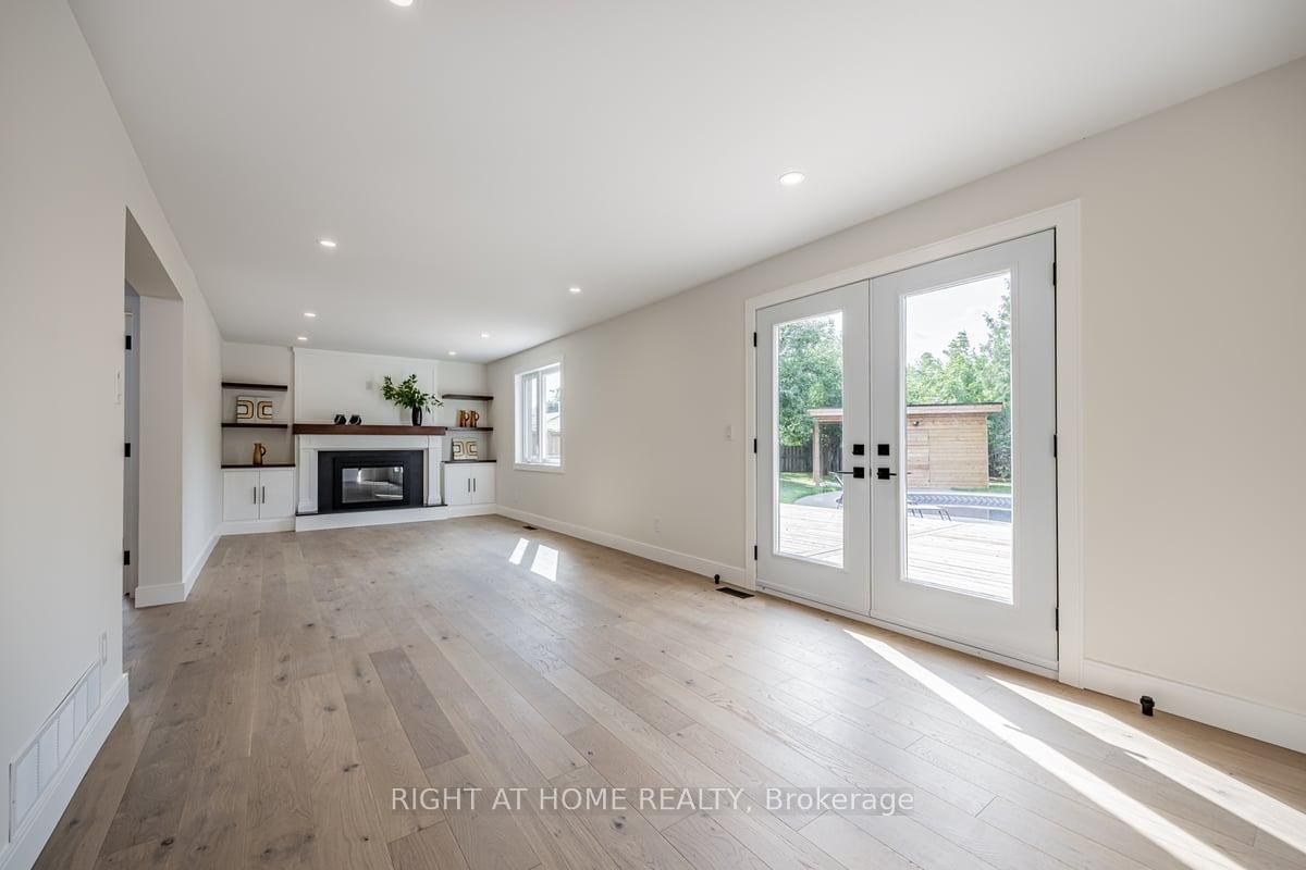 690 Hillman Cres, Mississauga, view 12