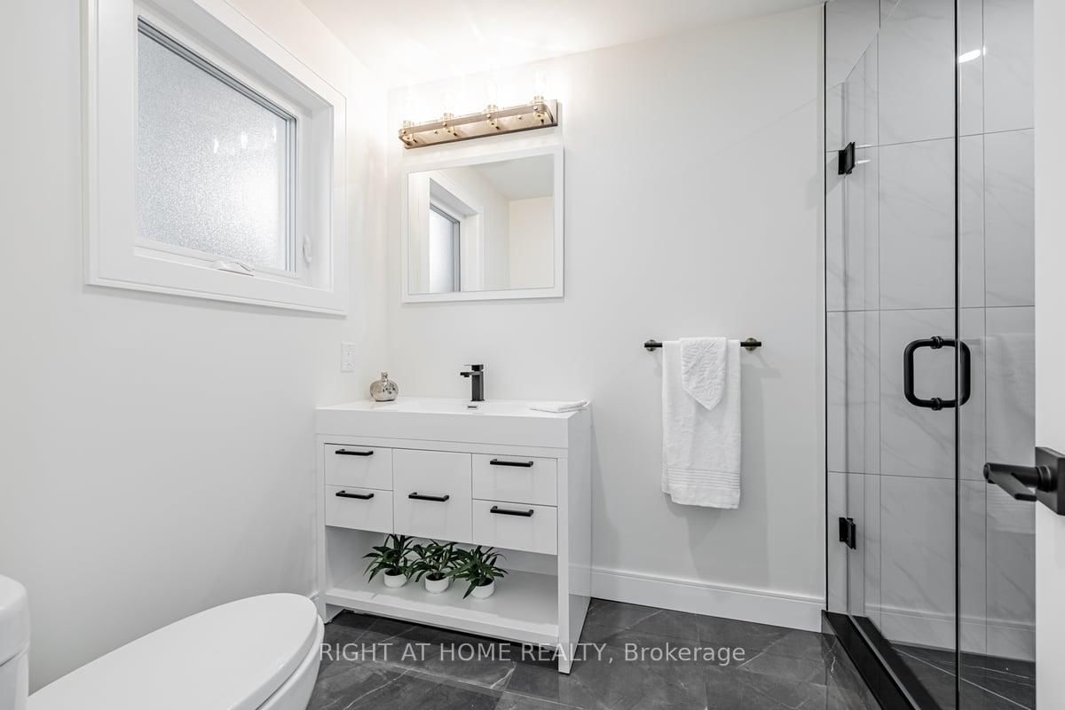 690 Hillman Cres, Mississauga, view 14