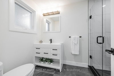 690 Hillman Mississauga,ON L4Y 2H9 — Photo 14