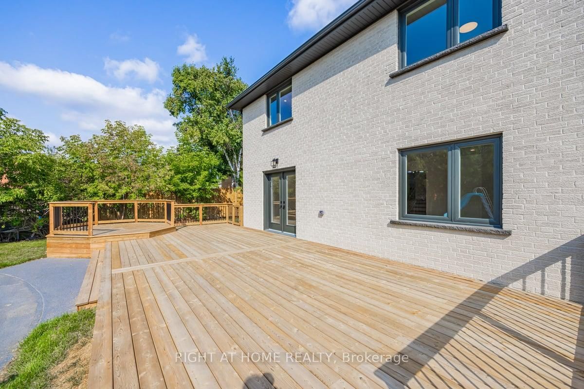 690 Hillman Cres, Mississauga, view 19