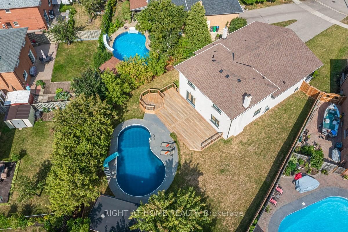 690 Hillman Cres, Mississauga, view 25