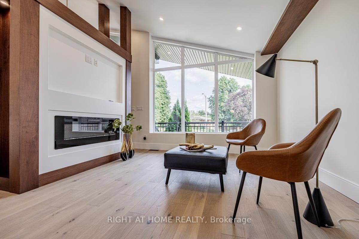 690 Hillman Cres, Mississauga, view 5