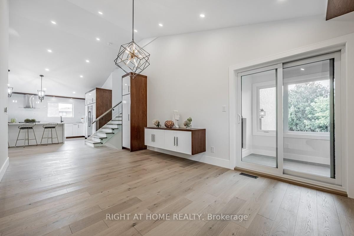 690 Hillman Cres, Mississauga, view 8