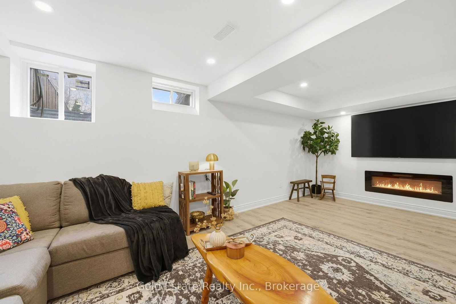 4875 Valera Road • Burlington, ON photo 18