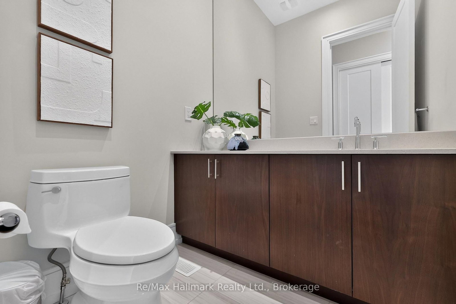 10 MAPLE GROVE Drive • #14 • Oakville, ON photo 14