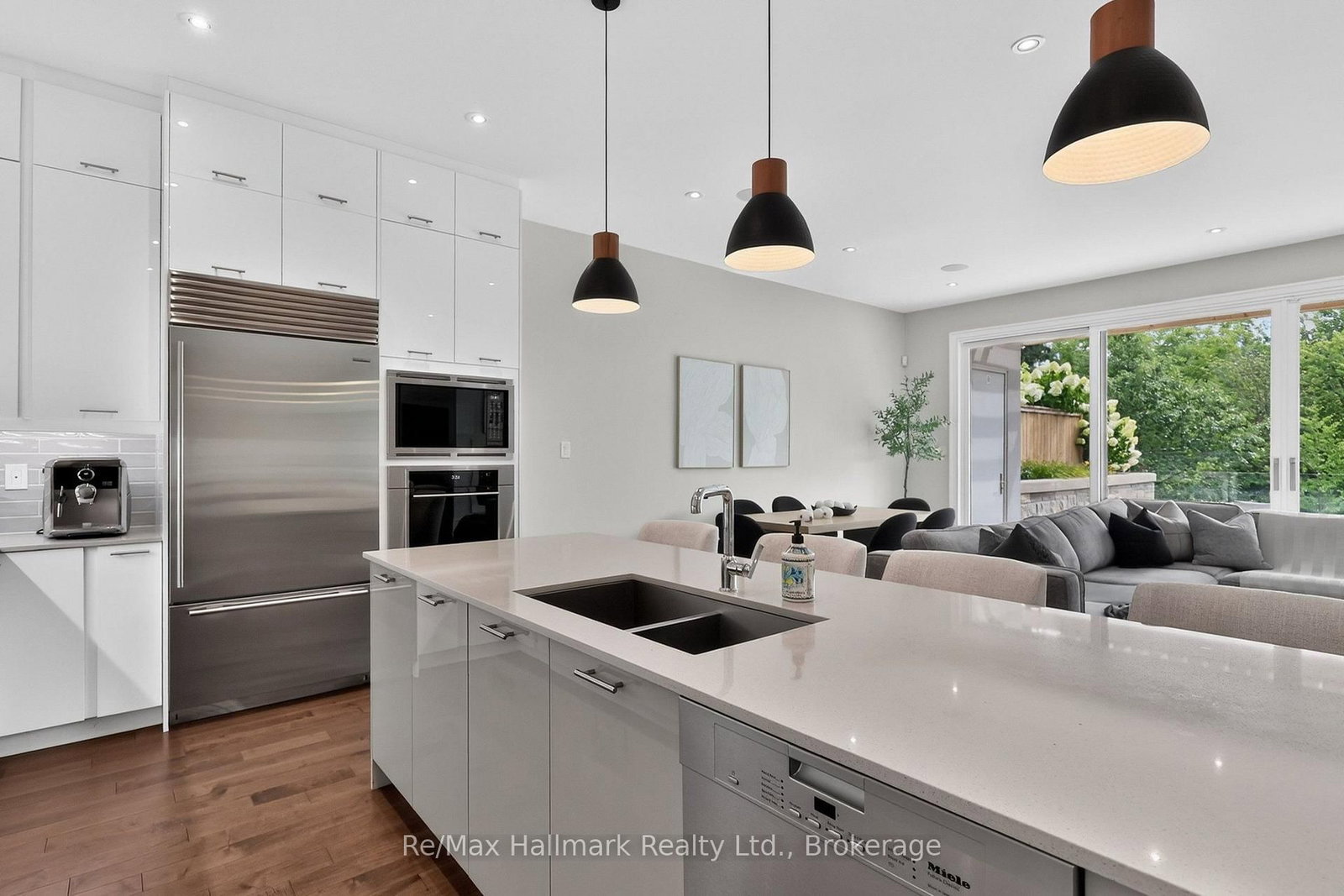 10 MAPLE GROVE Drive • #14 • Oakville, ON photo 24