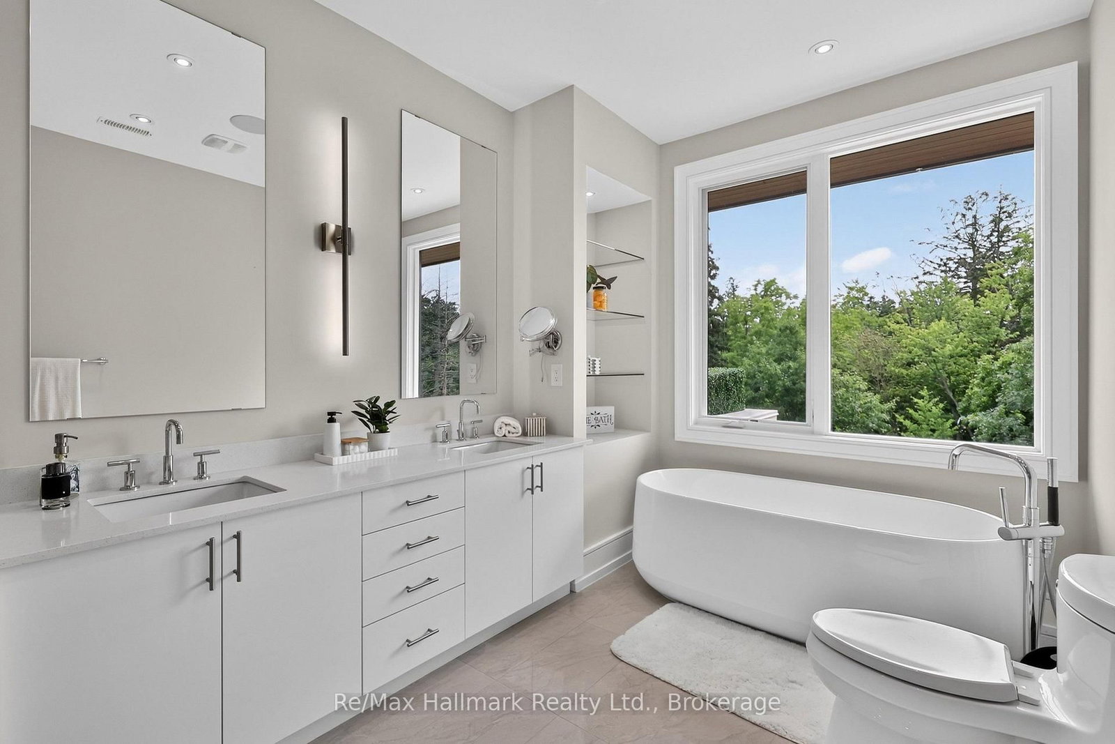 10 MAPLE GROVE Drive • #14 • Oakville, ON photo 35