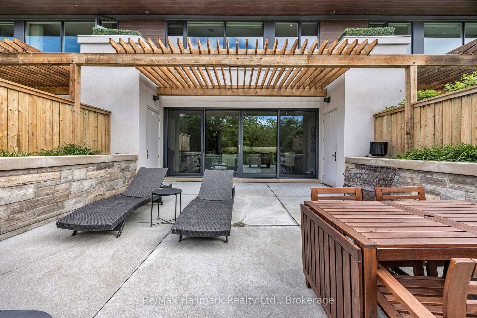 10 MAPLE GROVE Drive • #14 • Oakville, ON photo 9