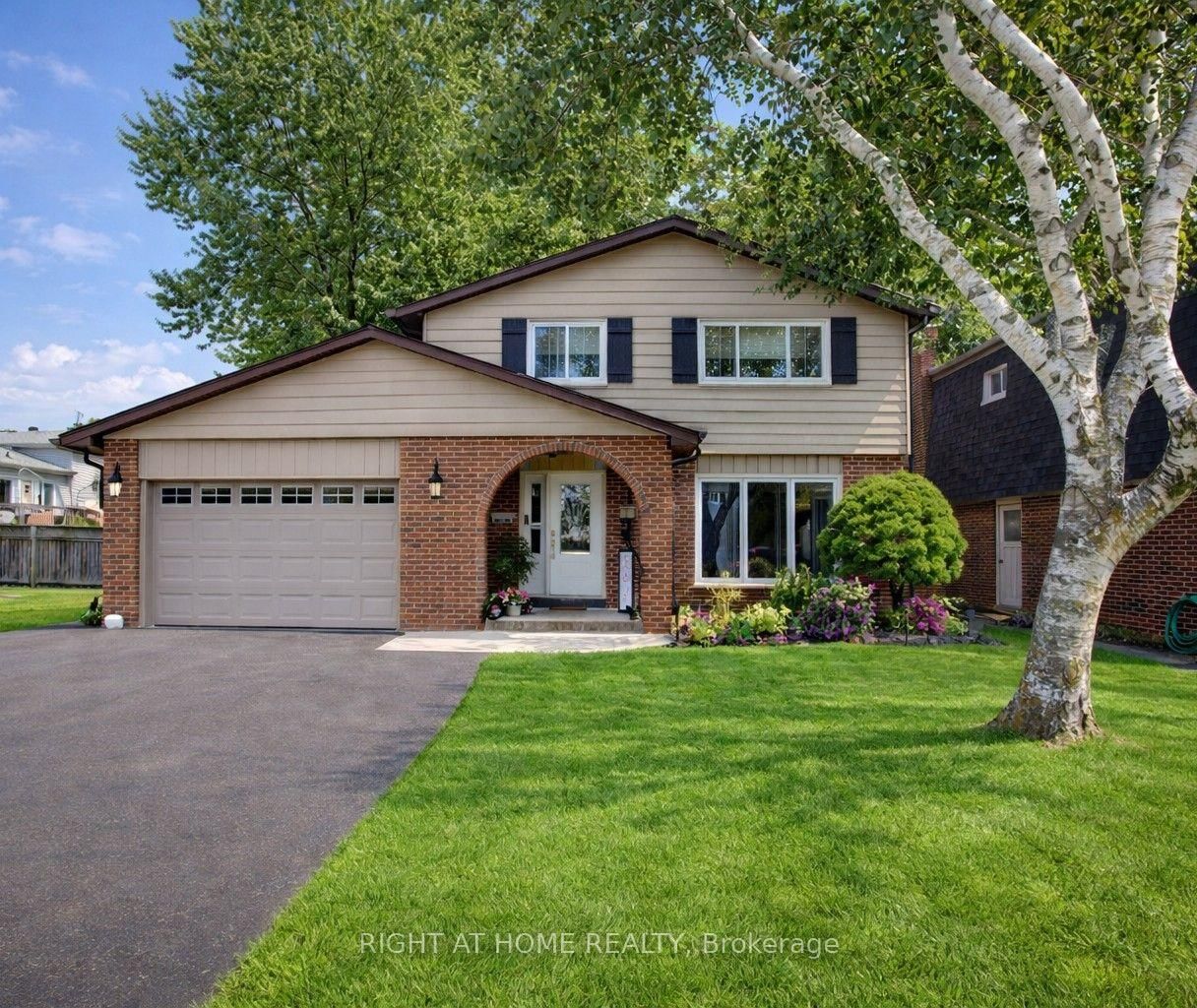 3 Newton Drive • Orangeville, ON photo 1