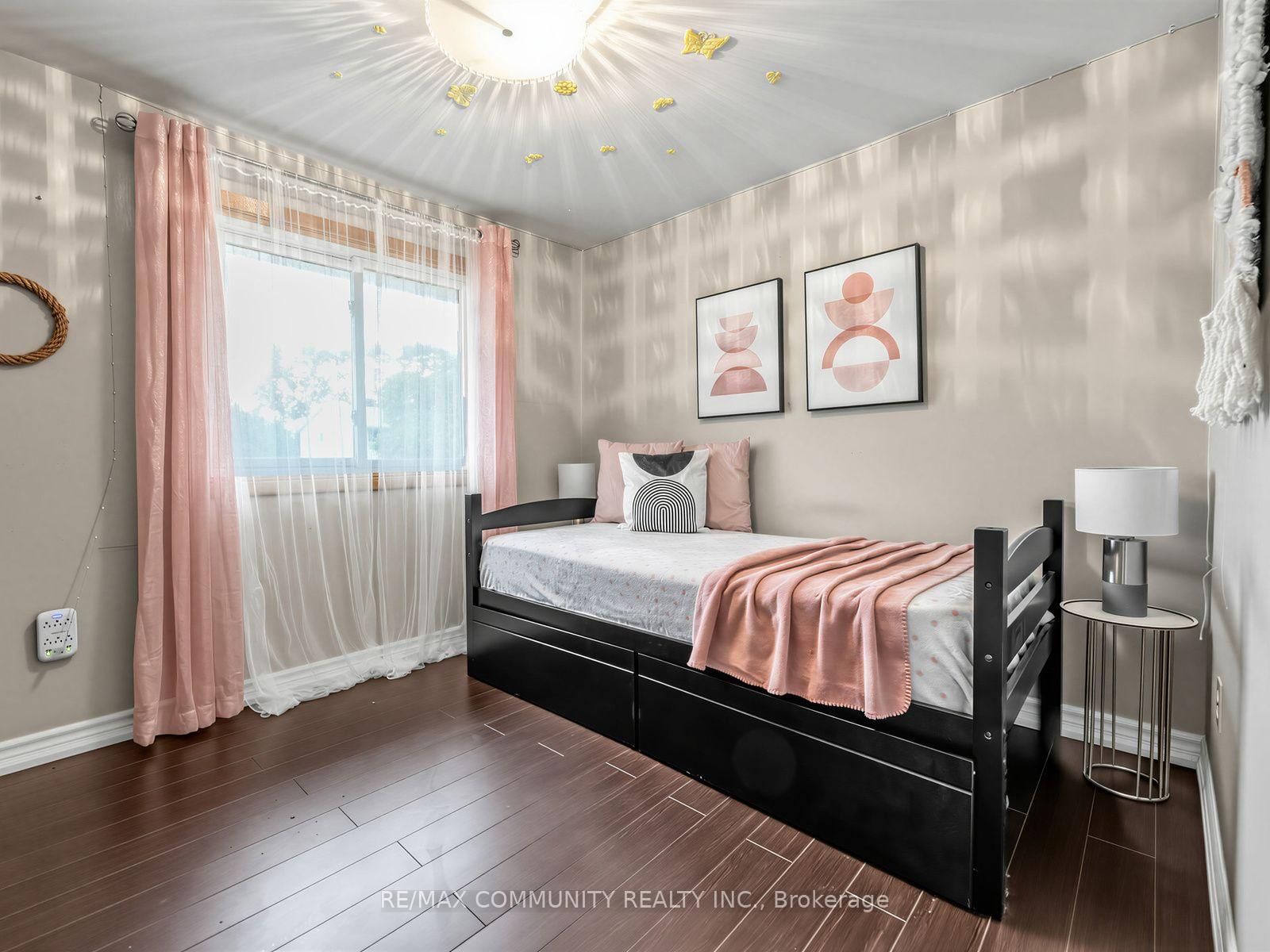 1397 Charles Drive • Burlington, ON photo 25