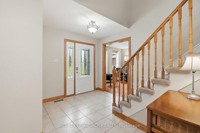 9 Doepath Way • Caledon, ON photo 5