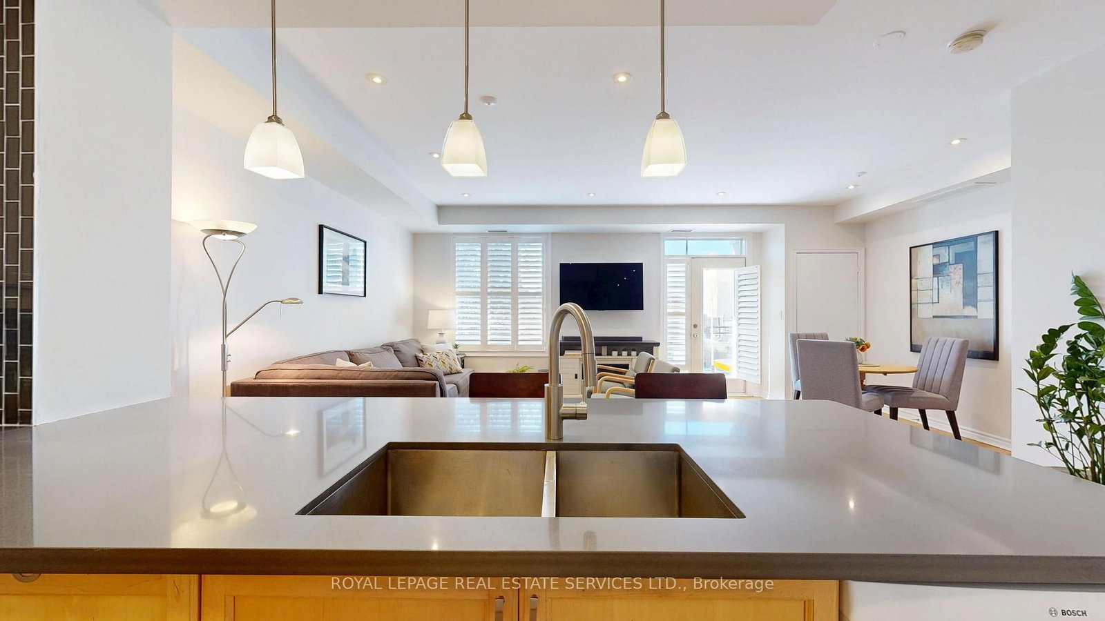 85 Albani Street • ##3 • Toronto, ON photo 9