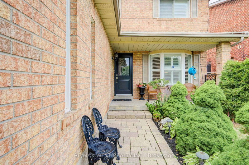 8 Ballycastle Crescent