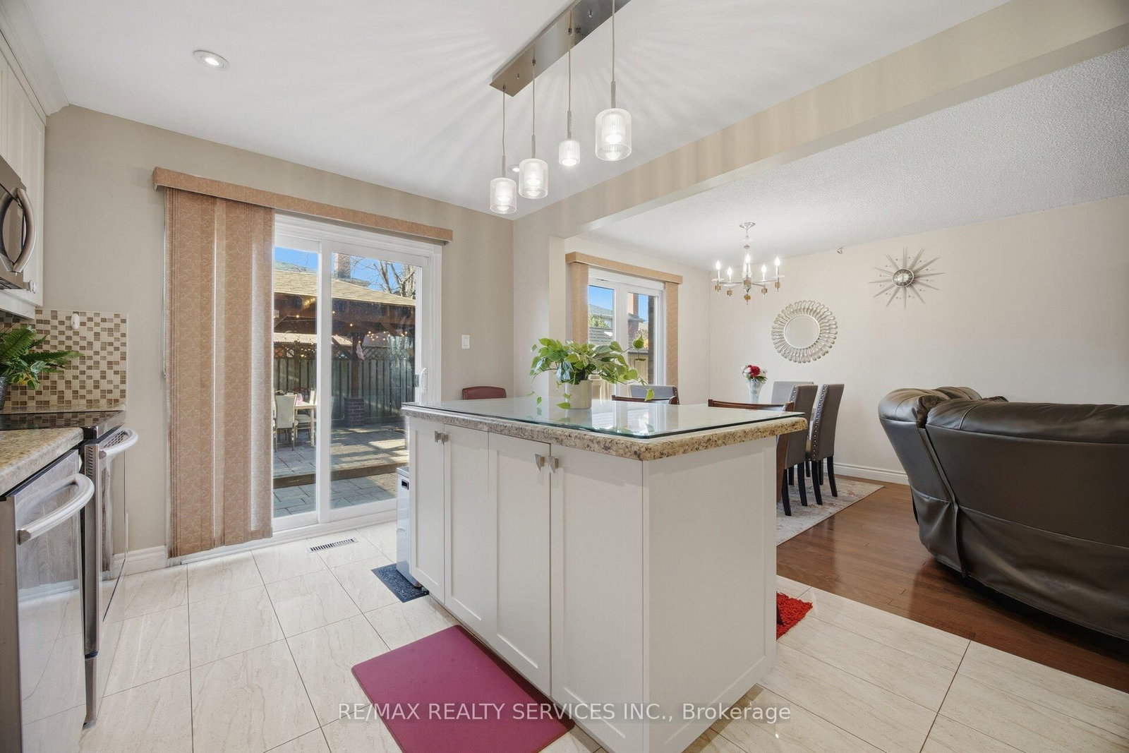 16 Langholm Court • Brampton, ON photo 13