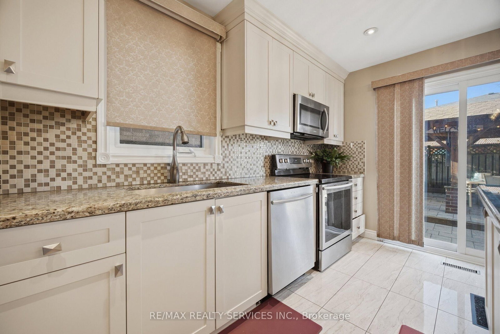 16 Langholm Court • Brampton, ON photo 15