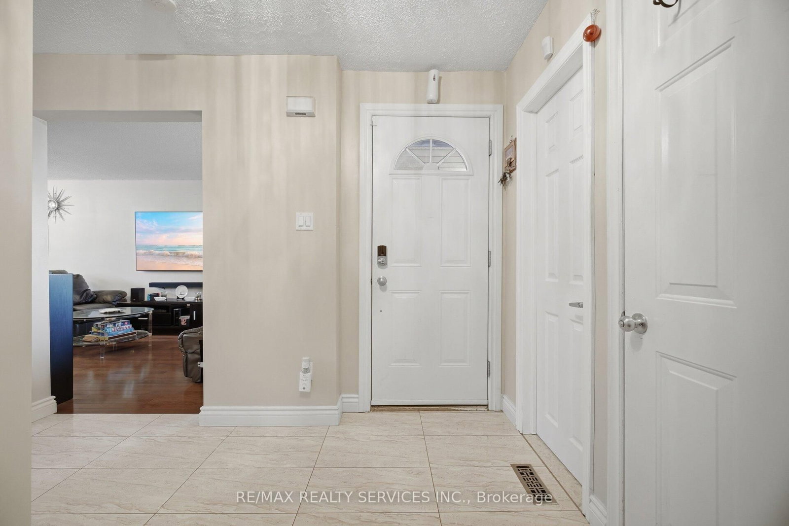 16 Langholm Court • Brampton, ON photo 5
