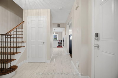 16 Langholm Court • Brampton, ON photo 6