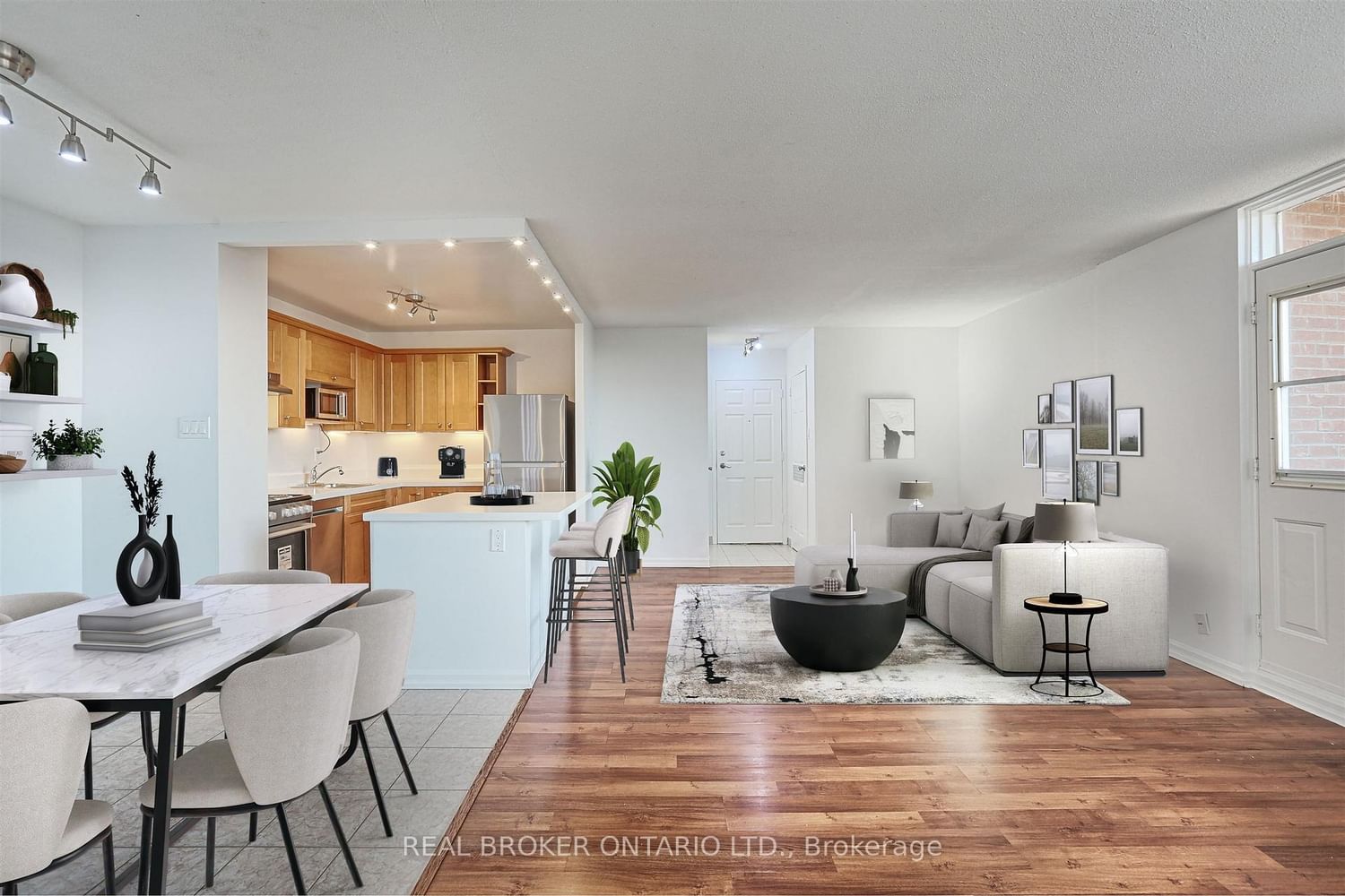 707 - 3065 Queen Frederica Drive, Mississauga