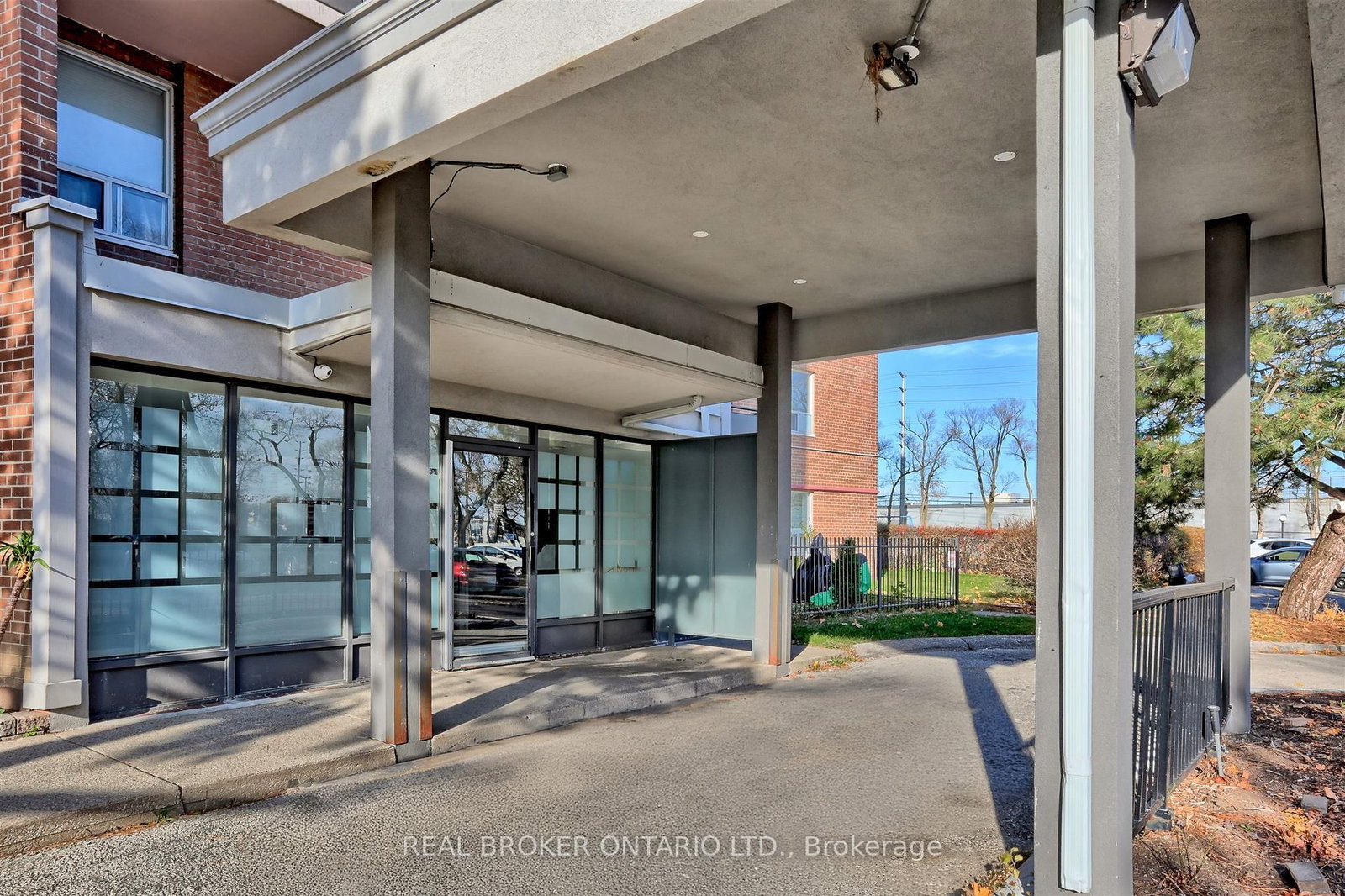 707 - 3065 Queen Frederica Drive, Mississauga 4