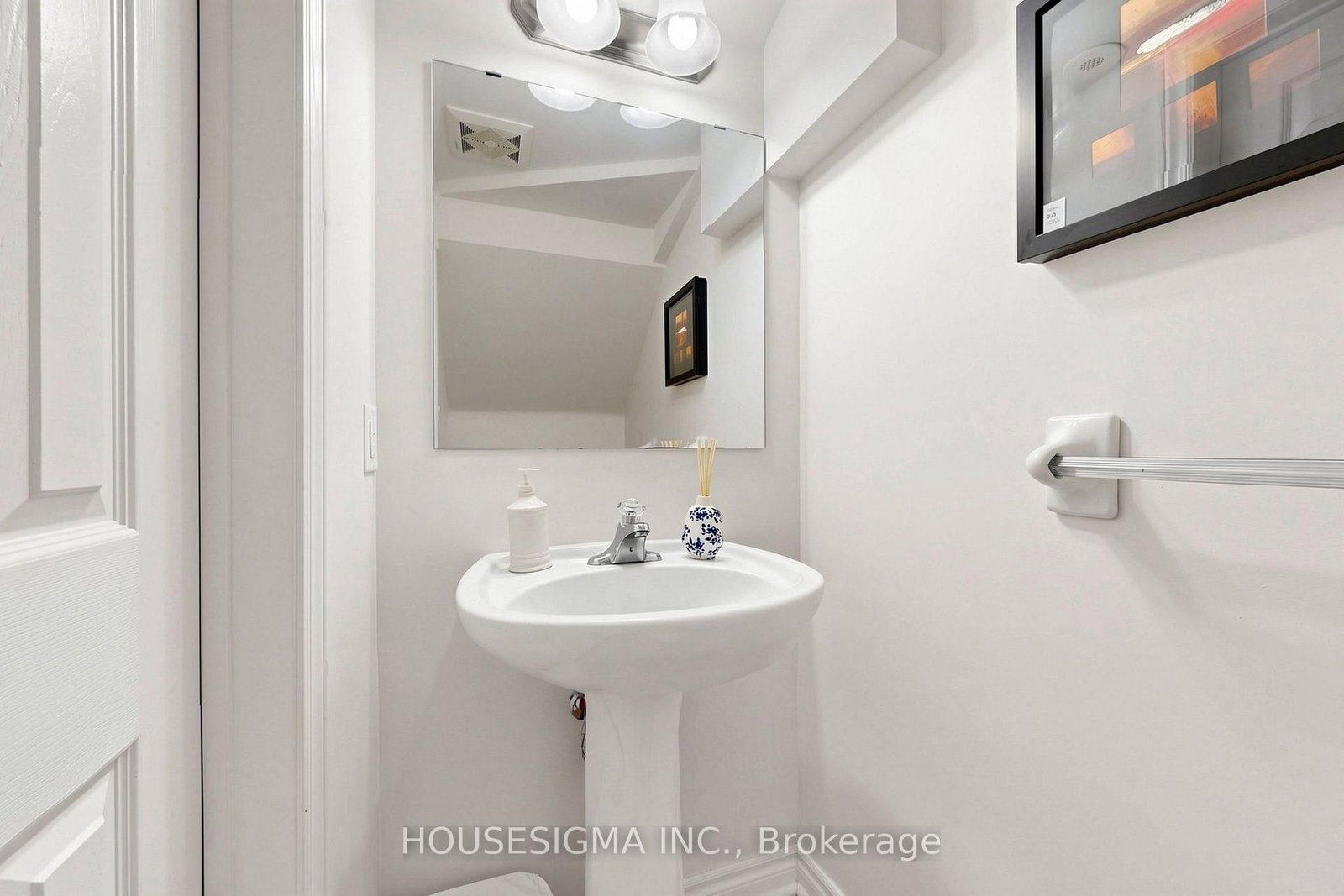 870 Jane Street • #106 • Toronto, ON photo 12