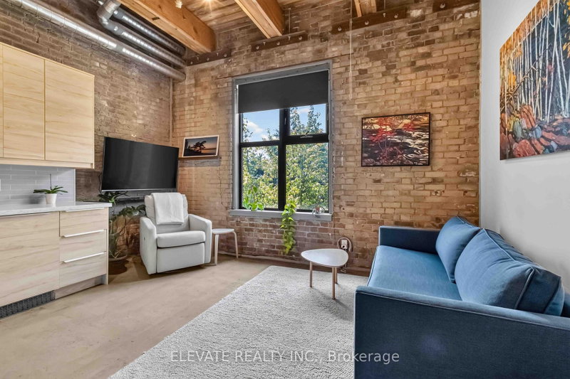 312 - 363 Sorauren Avenue