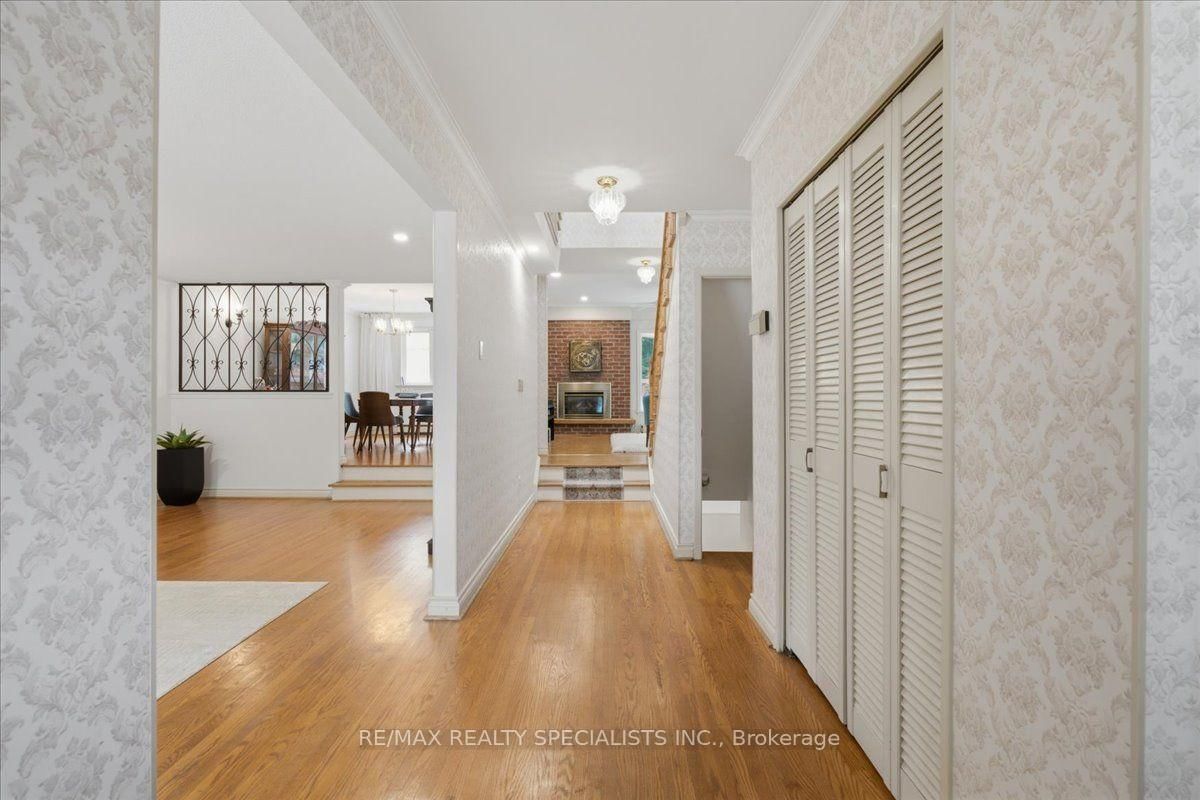 1273 Winding Trail • Mississauga, ON photo 5
