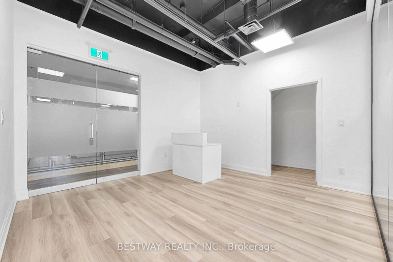 1275 Finch Ave W photo 5