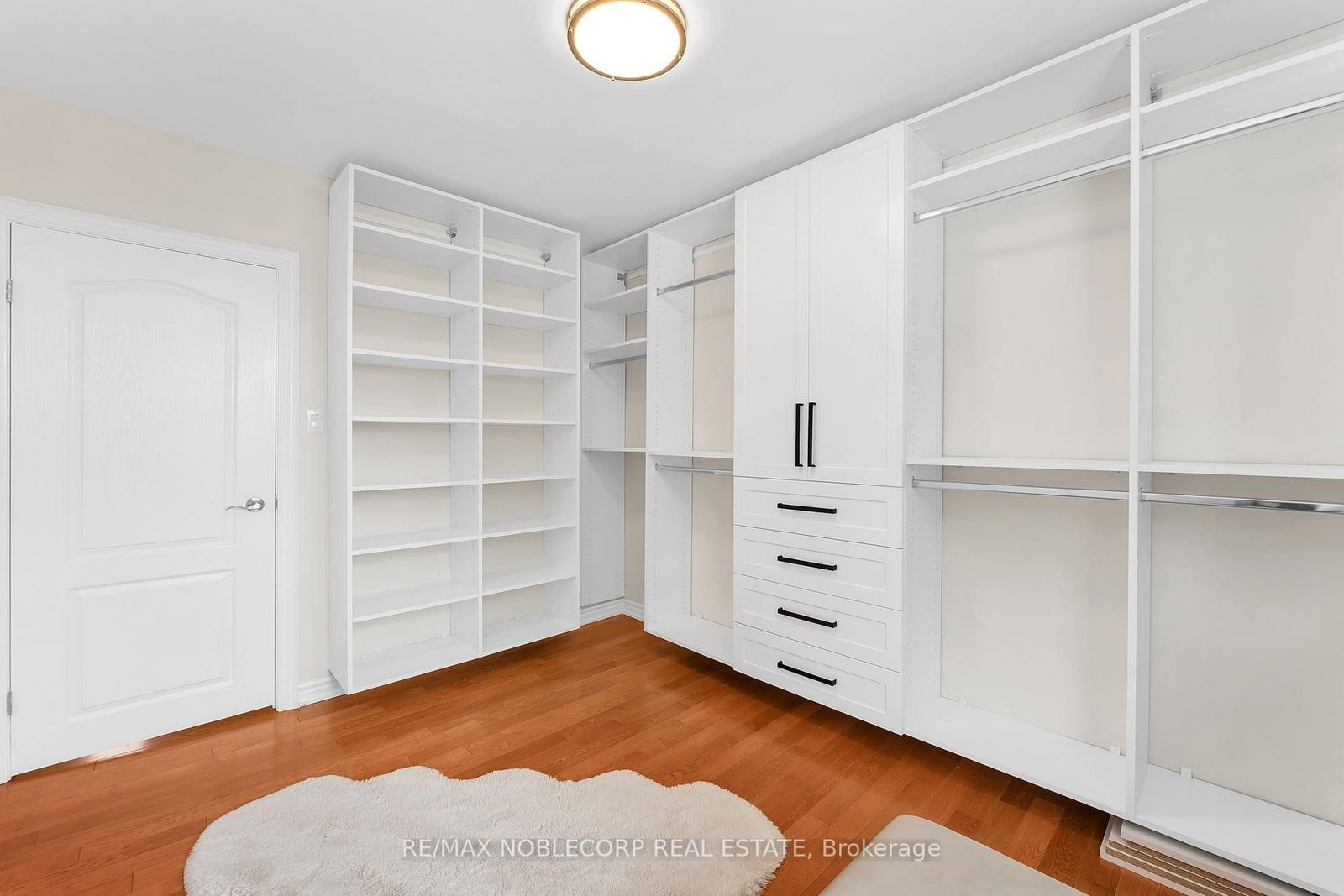 4230 Bloor Street W • Toronto, ON photo 20