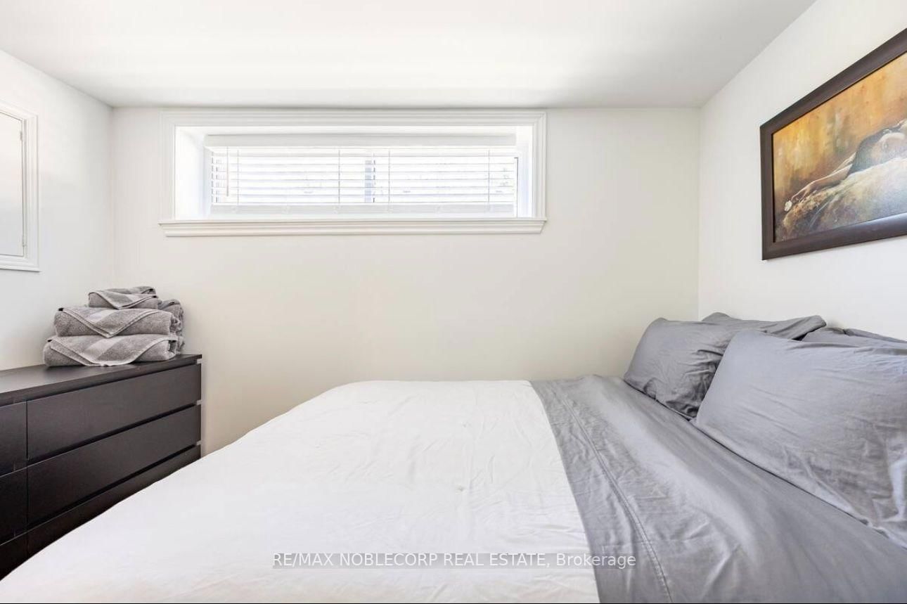 4230 Bloor Street W • Toronto, ON photo 29