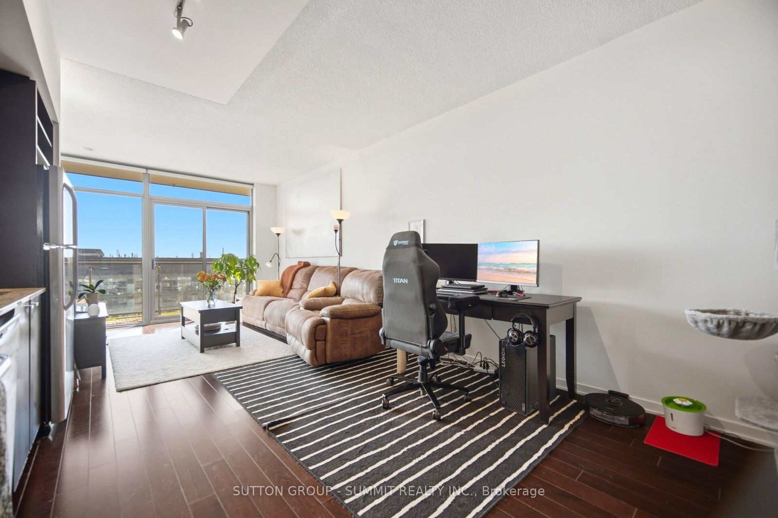 105 THE QUEENSWAY • #3114 • Toronto, ON photo 11