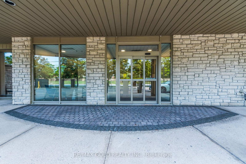 200 Burnhamthorpe Mississauga,ON L5A 4L4 — Photo 4
