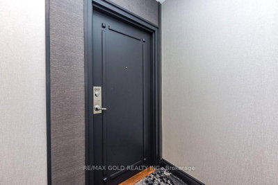 200 Burnhamthorpe Mississauga,ON L5A 4L4 — Photo 5