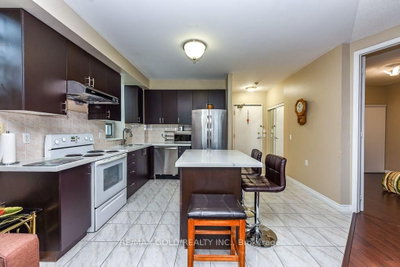 200 Burnhamthorpe Mississauga,ON L5A 4L4 — Photo 8