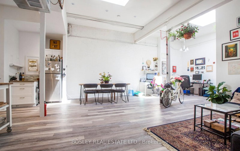 202 - 137 Roncesvalles Avenue