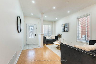 4 Callalily Road • Brampton, ON photo 6
