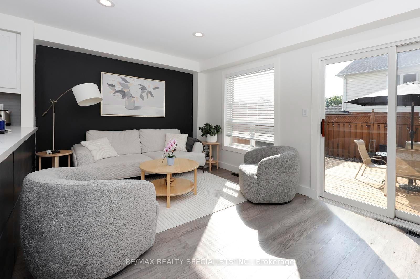 4434 Fairview Street • Burlington, ON photo 16